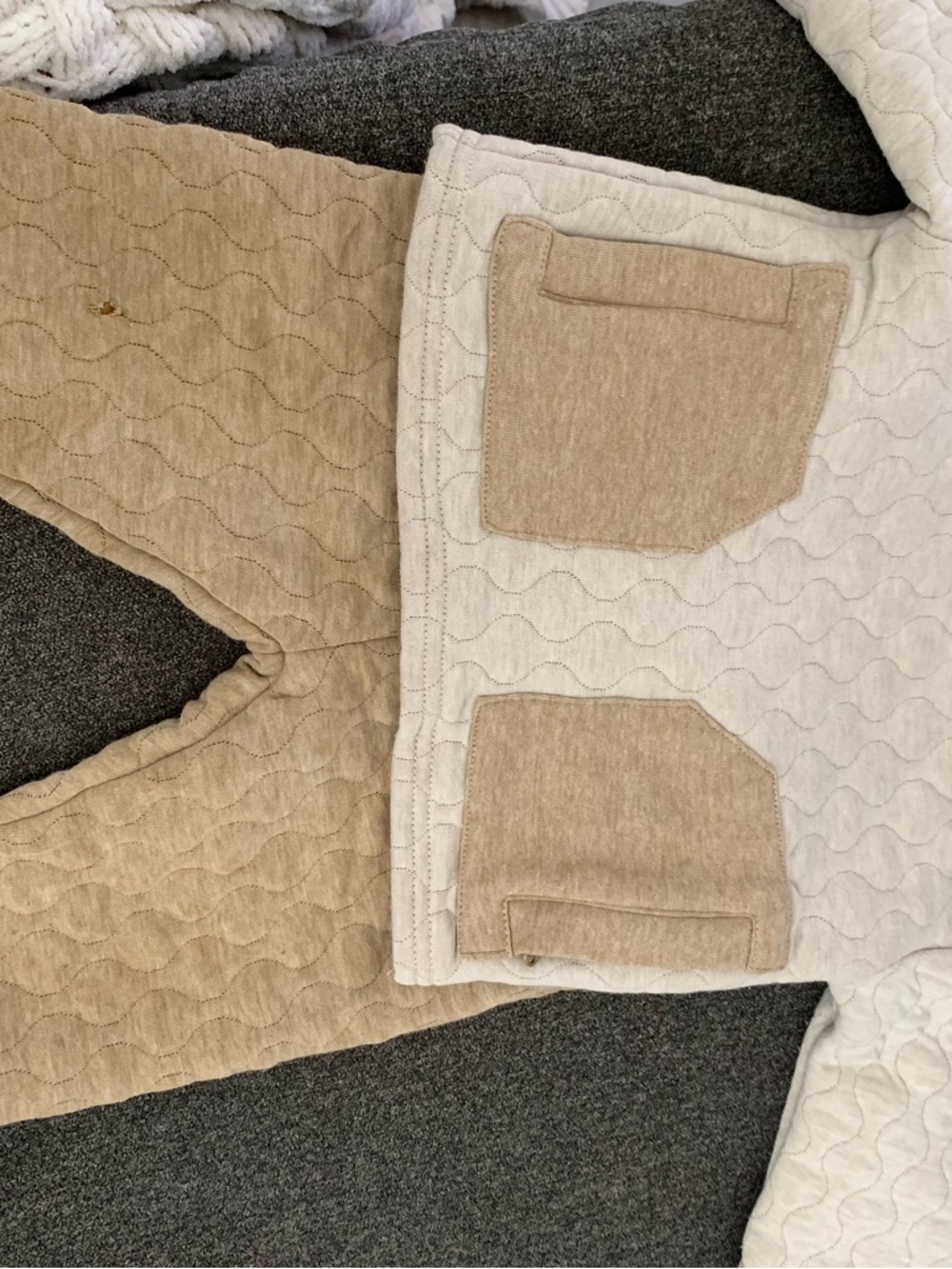 🌻Rachel Zoe Cream & Beige Quilted Knit Top